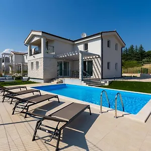 https://diminici-villas.in-istria.net
