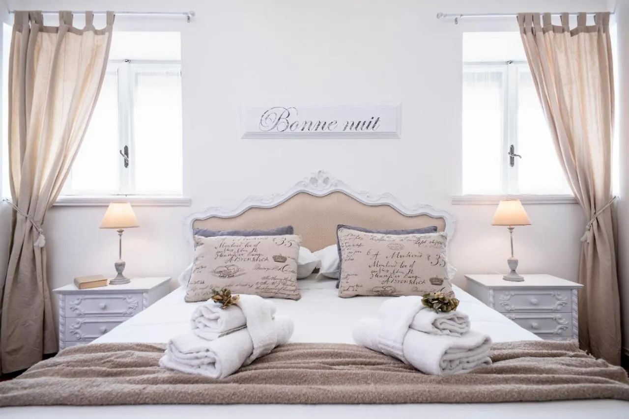 Apartment Ferienwohnung Sweet Arco Farnese Rom Italien
